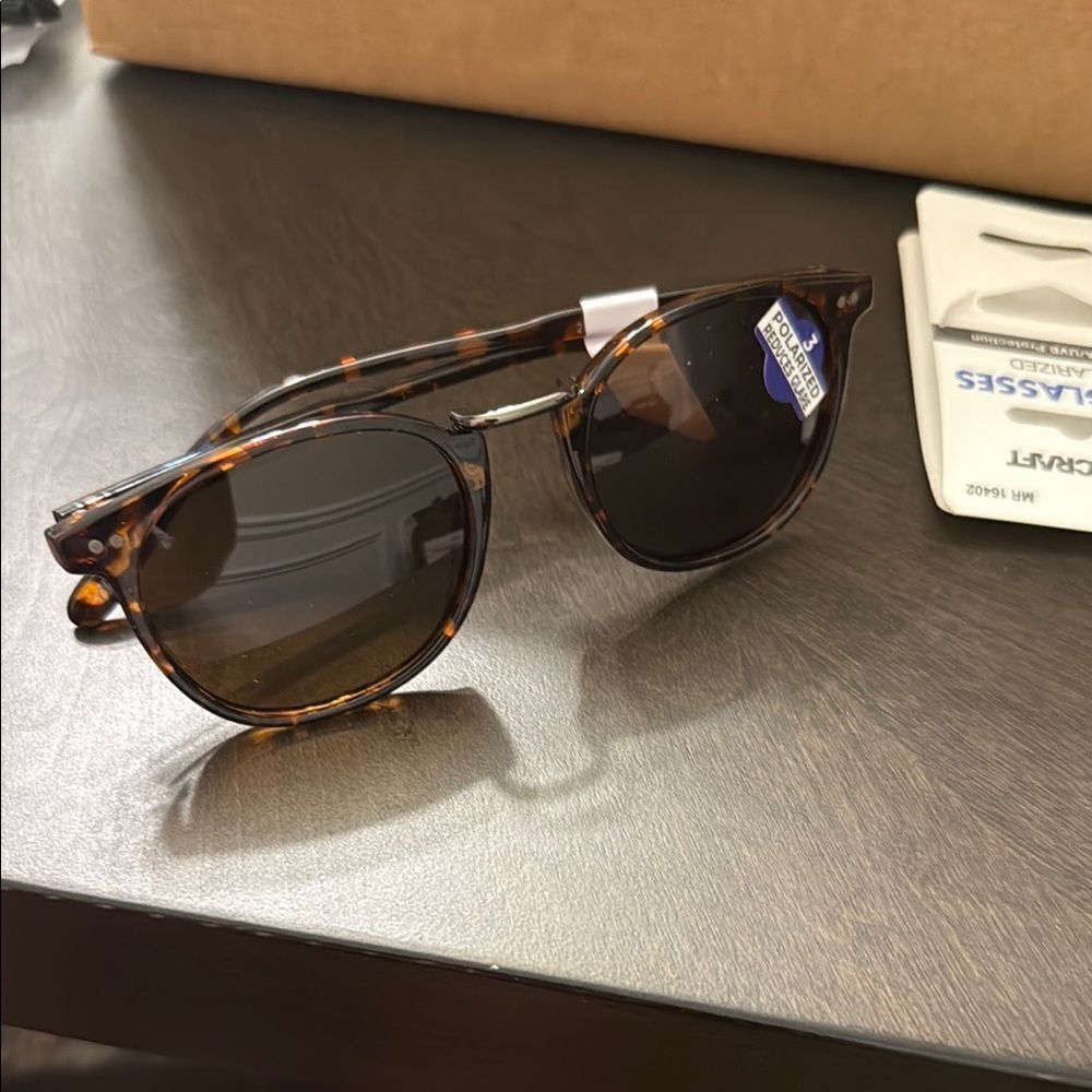 Signature Tortoise Shell Sunglasses - Picture 5 of 6